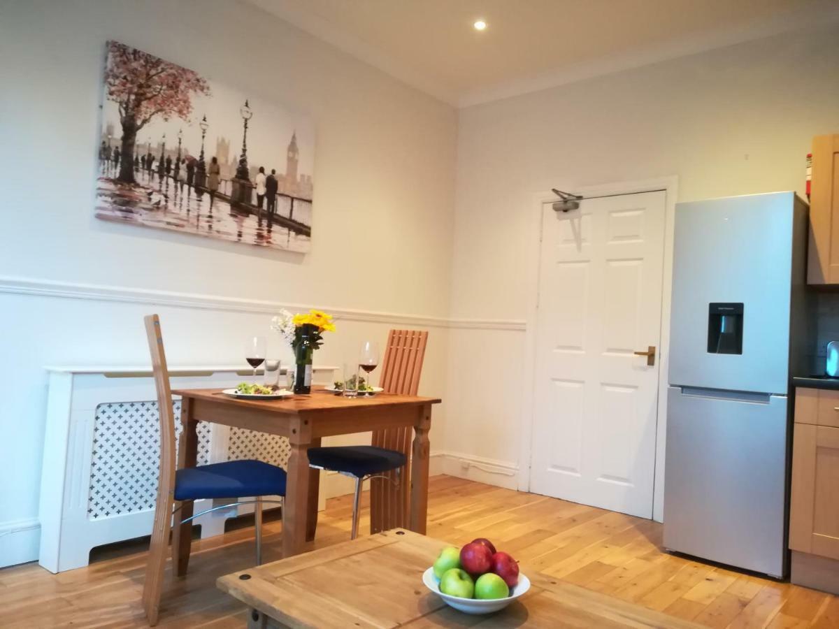 Bright And Airy, 1 Bedroom, Ground Floor Apartment, Uplands, Apartment *