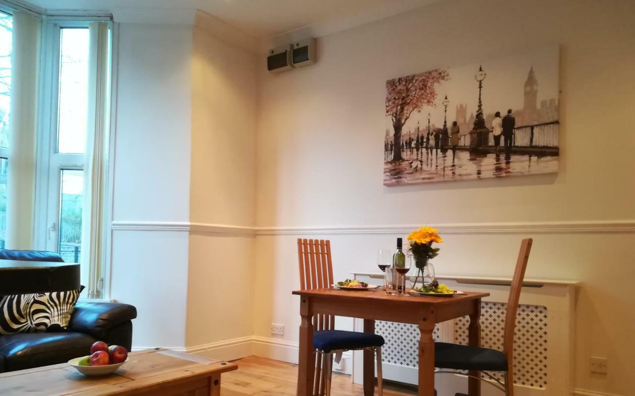 Apartment Bright And Airy, 1 Bedroom, Ground Floor Apartment, Uplands,