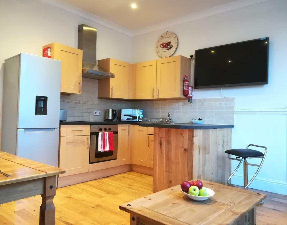 Bright And Airy, 1 Bedroom, Ground Floor Apartment, Uplands, * Swansea
